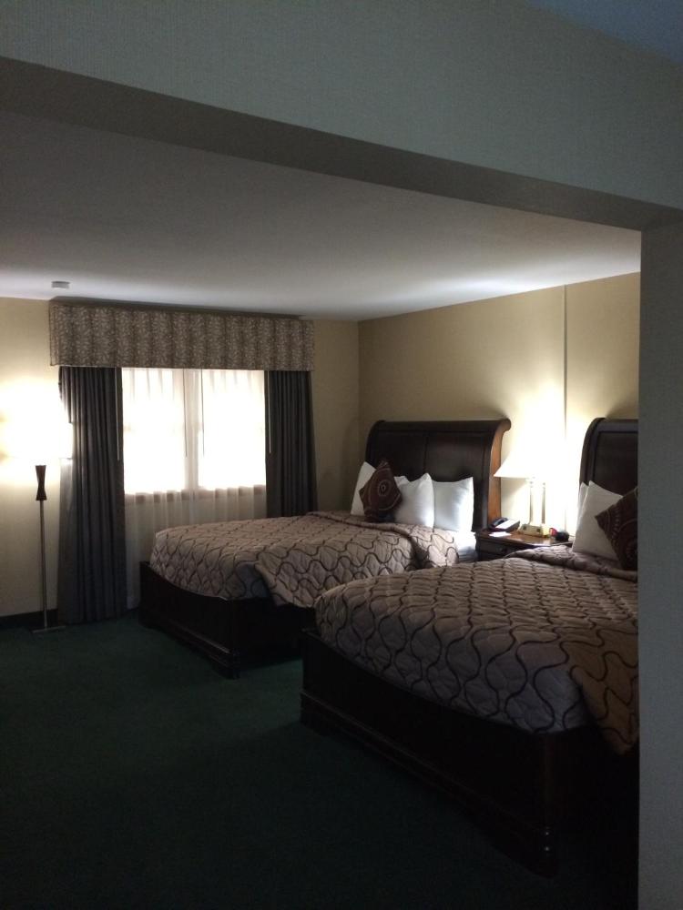 Queen Room with Two Queen Beds interior